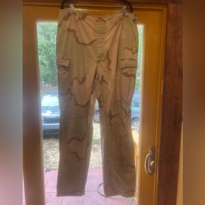 Desert Battle Dress Uniform pants size large long in GUC